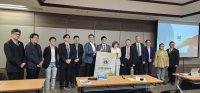 點選照片右側觀看下一張