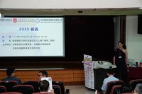 點選照片右側觀看下一張