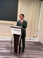 點選照片右側觀看下一張